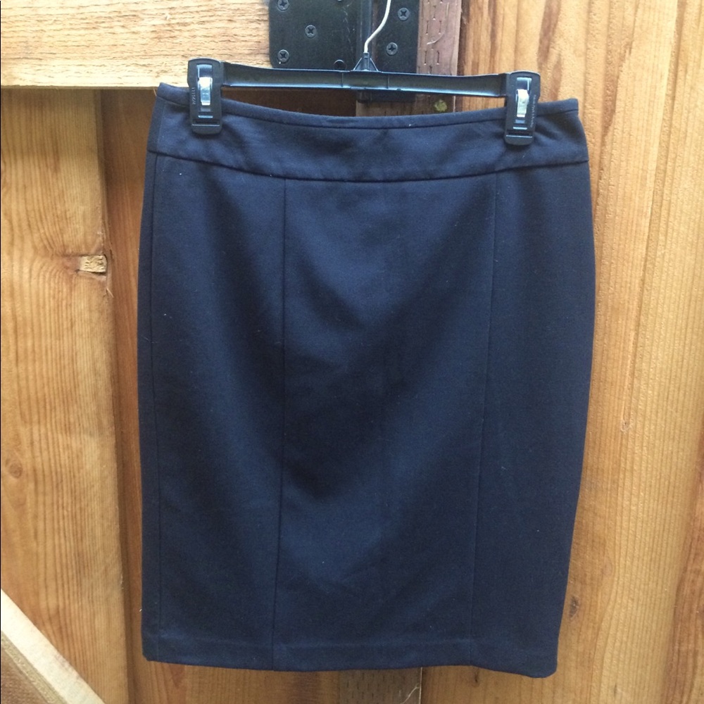 Like New Black Pencil Midi Skirt